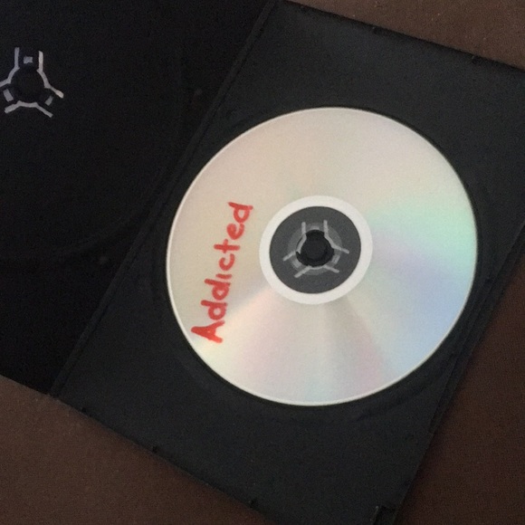 ADDICTED ⭐️⭐️⭐️⭐️⭐️ - Picture 6 of 6